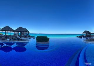 Infinity-Pool mit Meerblick